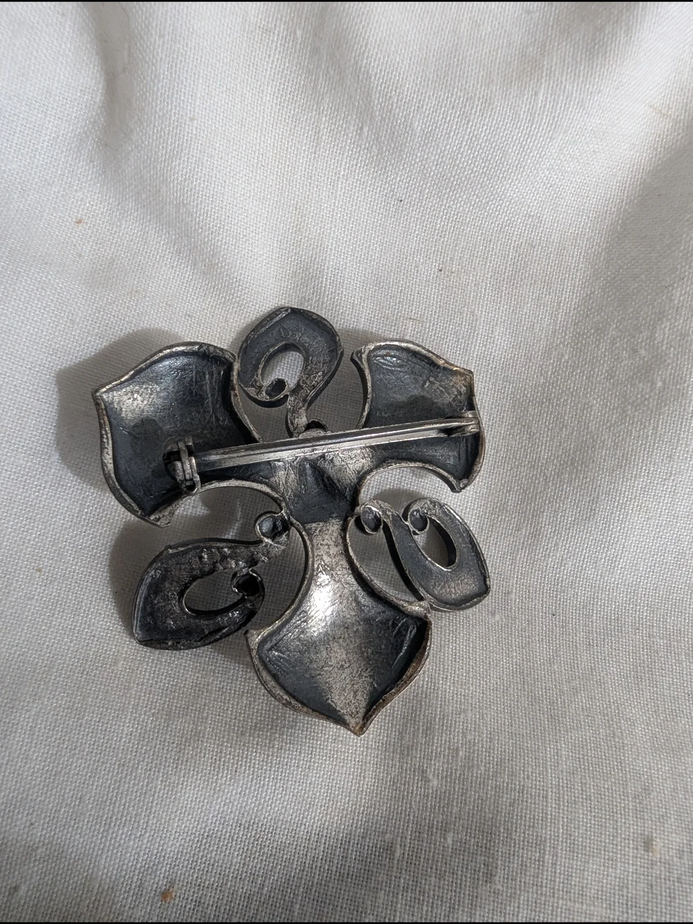 Antique-Style Ornate Silver Octopus Tentacle Cross Royal Brooch